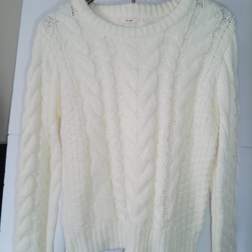 White Knit Sweater Crewneck With A Mi Ami Brand Tag Small